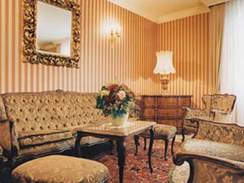 Henri Hotel Wien Siebterbezirk Інтер'єр фото
